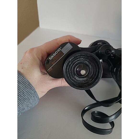 Tasco Zip 4000 Binoculars With Case 7x35mm Focus 420FT/1000YDS Coated Optics - Picture 4 of 10